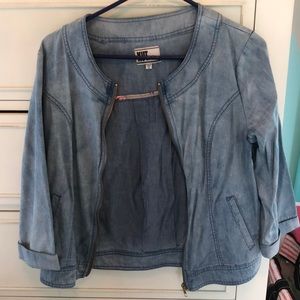 zip up denim jacket
